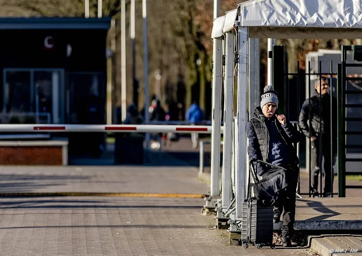 asielinstroom iets gedaald maar nog altijd hoger dan vorig jaar
