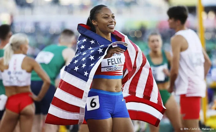 atletieklegende felix neemt afscheid met bronzen plak