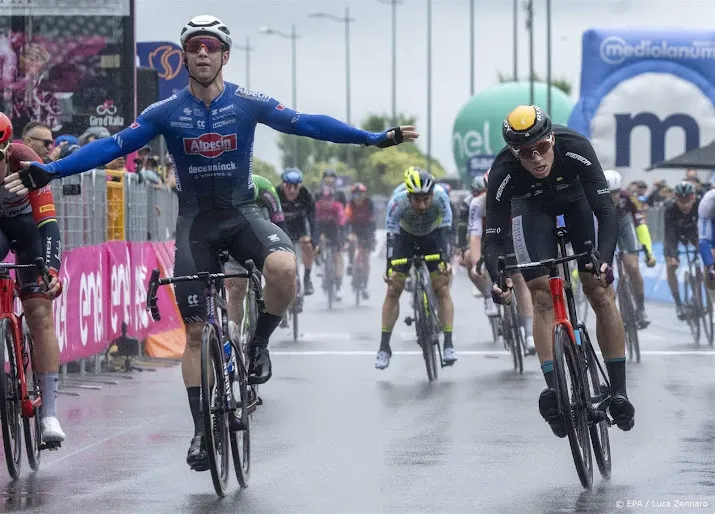 australische ritwinnaar groves verlaat de giro