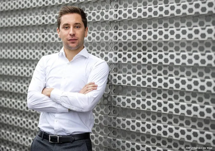autocoureur frijns tweede de vries tiende in tweede e prix