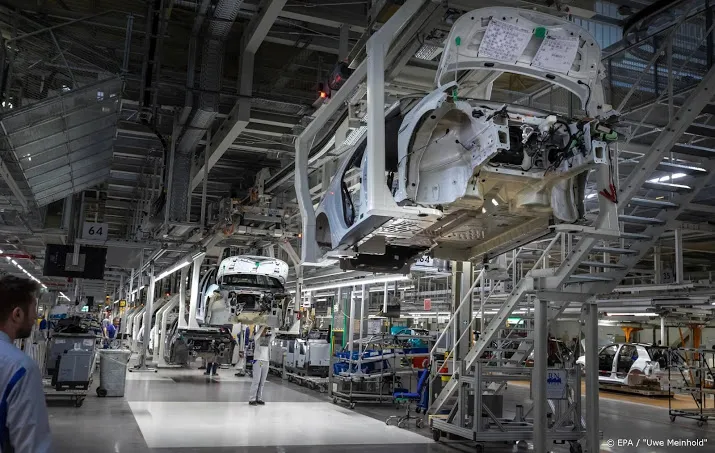 autofabrieken europa massaal dicht om uitbraak coronavirus