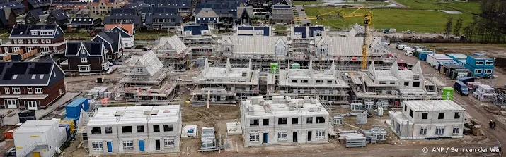 autoriteit geef corporaties eerder rol bij verwerven bouwgrond