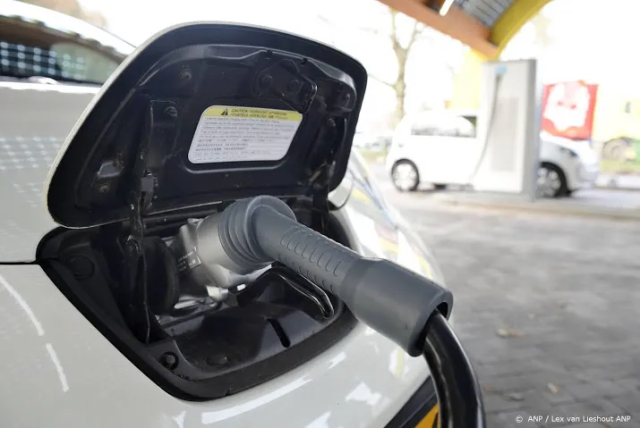 autosector wil meer voordelen op schone autos