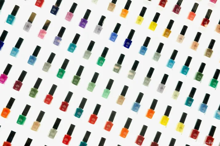 avon in handen van eigenaar the body shop