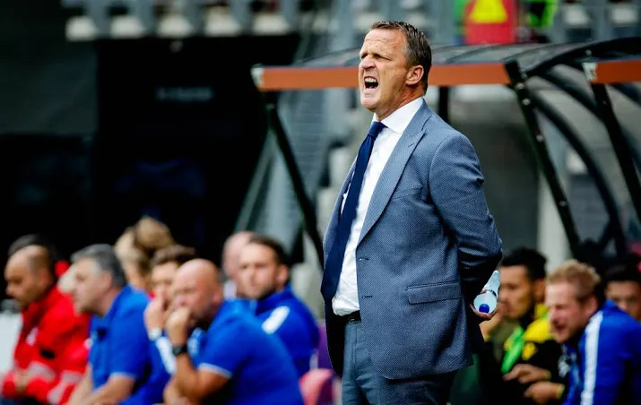 az laat stengs en vejinovic thuis