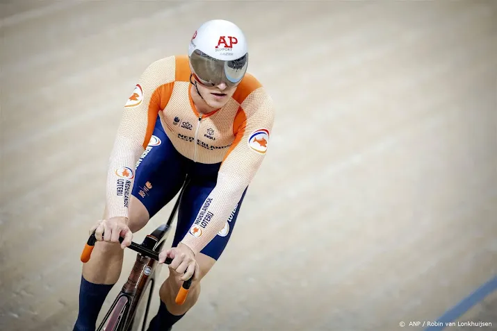 baanrenner hoogland met beste tijd naar finale km tijdrit op wk