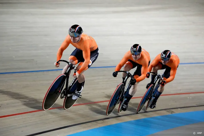 baanwielrenners kloppen britten op teamsprint