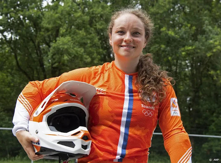 baauw tweede bij wk bmx laura smulders derde