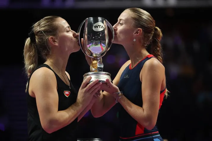 babos en mladenovic winnen wta finals