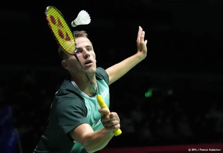 badmintonner caljouw na zege tegen olympisch kampioen op wk