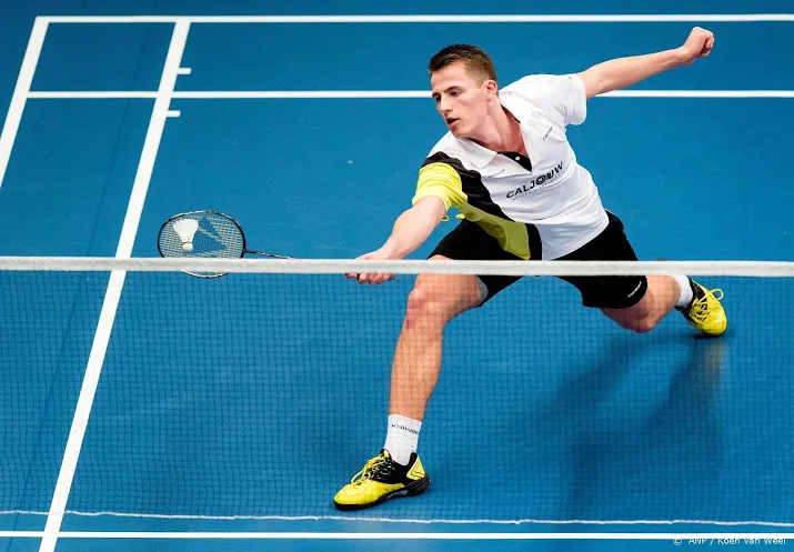 badmintonner caljouw strandt opnieuw in eerste ronde