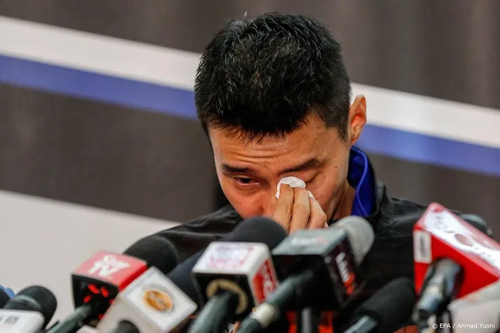 badmintonner lee moet toch stoppen na kanker