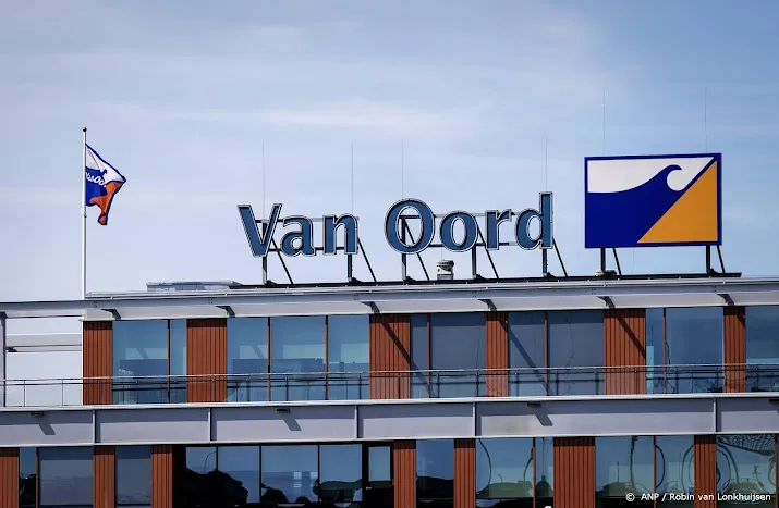 baggeraar van oord bestelt groot schip voor bouw windturbines