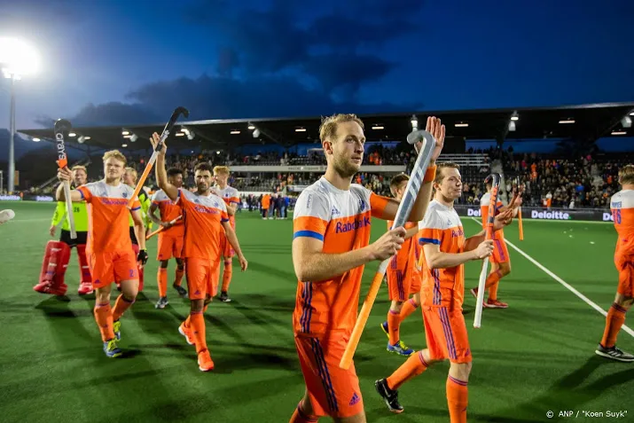 bakker er stond druk op de ploeg