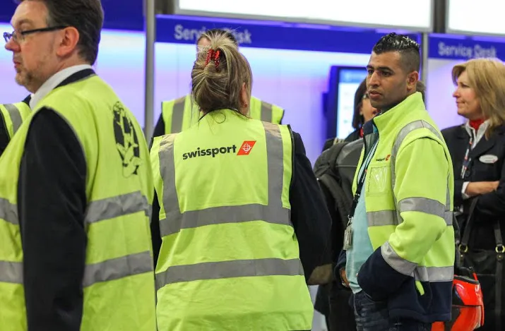 baliemedewerkers swissport leggen werk neer