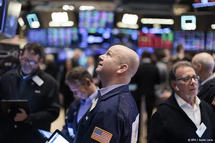 banken in het rood op lager wall street fedex uitblinker