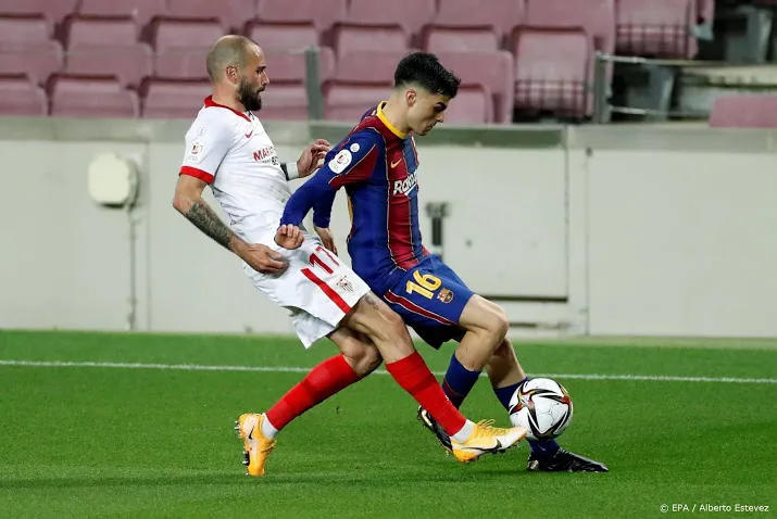 barcelona schudt sevilla in verlenging van zich af