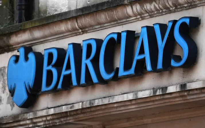 barclays in het rood door miljardenschikking