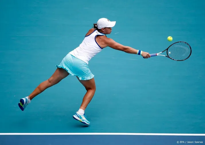 barty bekroont sterke reeks met titel in miami
