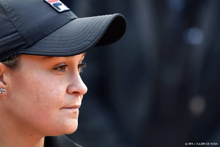 barty laat eastbourne lopen wegens blessure