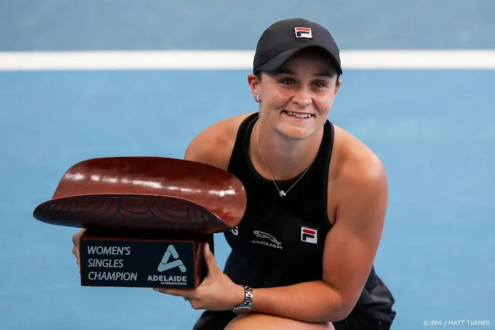 barty pakt titel voor eigen publiek in adelaide