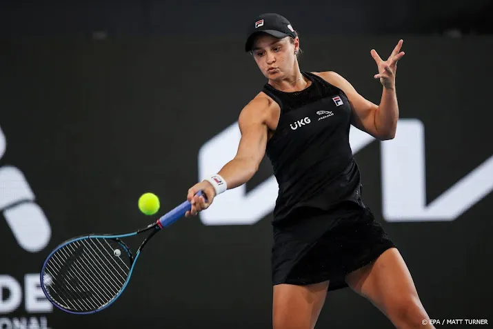 barty verslaat swiatek en bereikt finale in adelaide