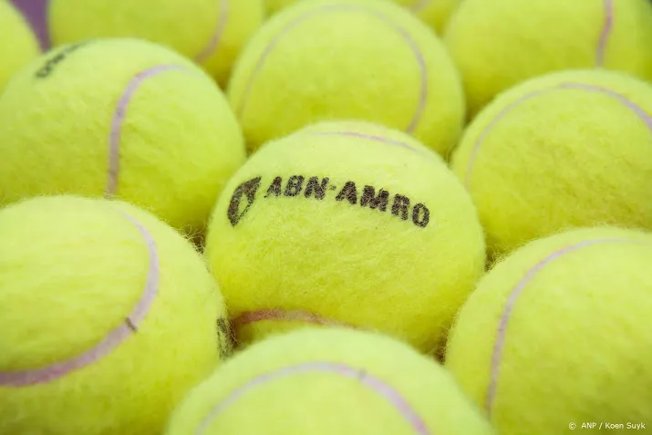 basilasjvili in drie sets langs chung