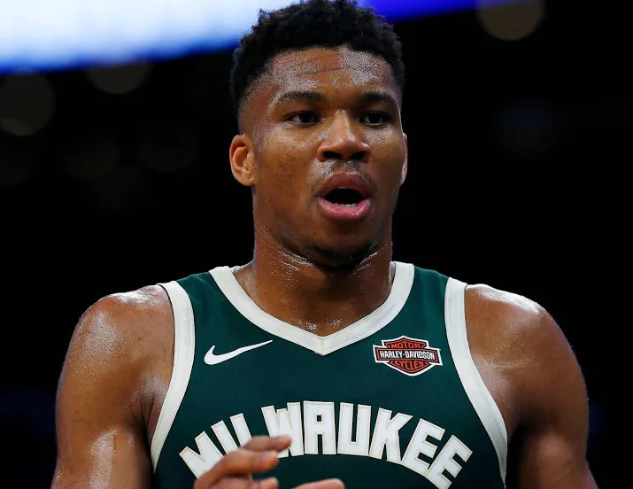 basketballer antetokounmpo in korte tijd naar topscore