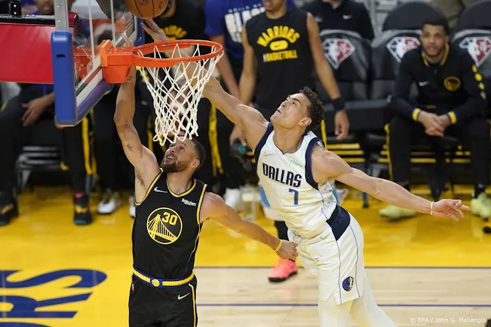 basketballer curry pas in play offs terug bij warriors