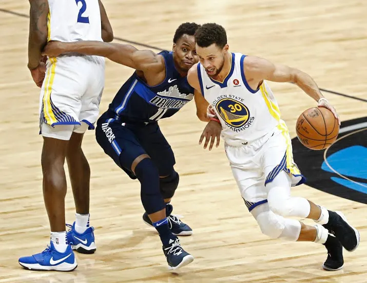 basketballer curry redt warriors