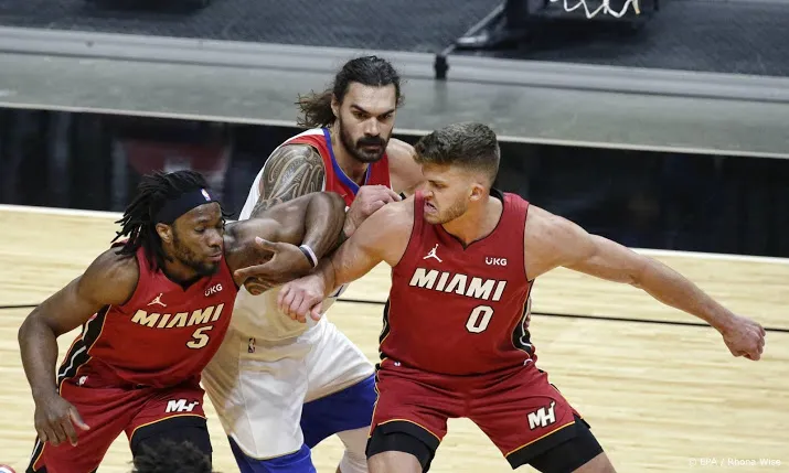 basketballer leonard gestraft voor antisemitisme