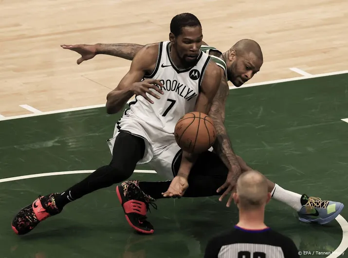 basketballers bucks komen in play offs nba terug tegen nets