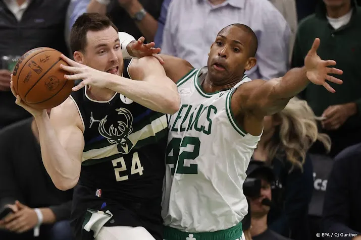 basketballers bucks wederom op voorsprong in play offs nba