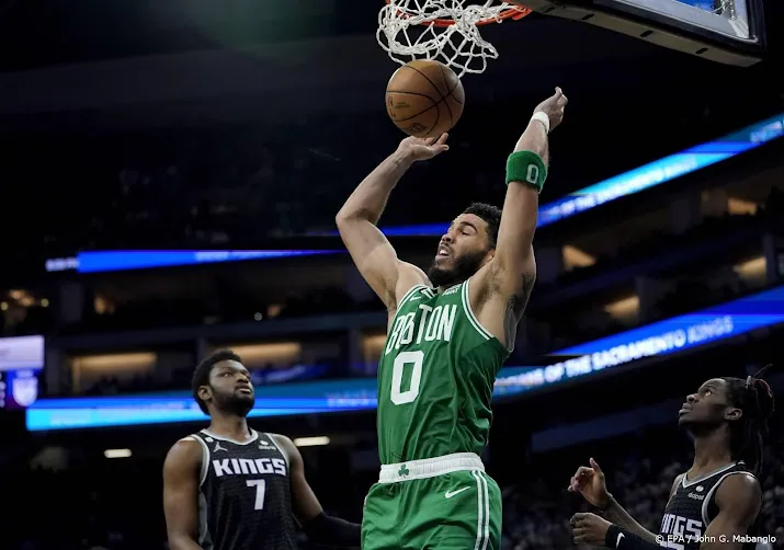 basketballers celtics boeken 50e zege van het seizoen