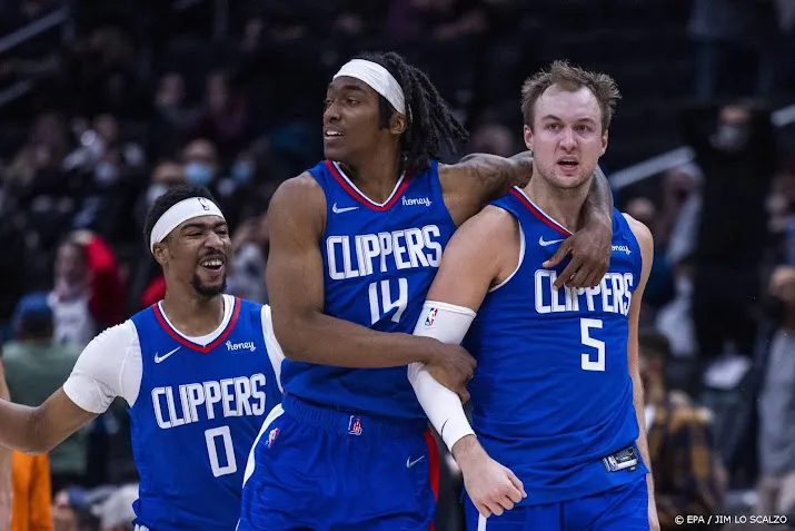 basketballers clippers maken achterstand van 35 punten ongedaan