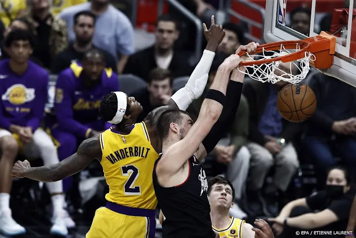 basketballers clippers slaan aanval lakers af