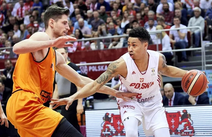 basketballers hopen zonder ritme op koers te blijven voor ek