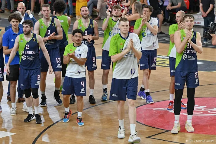 basketballers kampioen leiden zien af van champions league
