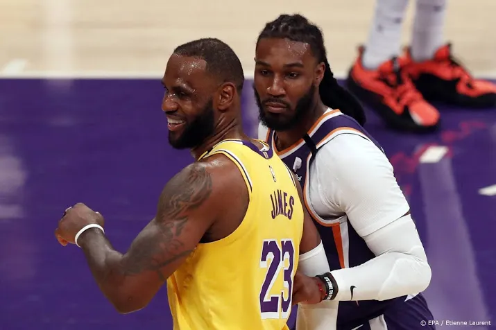 basketballers la lakers nemen de leiding in play offs nba