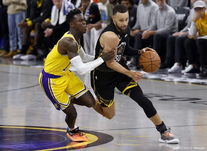 basketballers lakers winnen eerste duel bij warriors