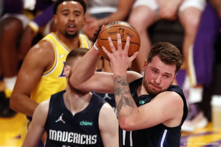 basketballers miami heat en dallas mavericks naar play offs nba