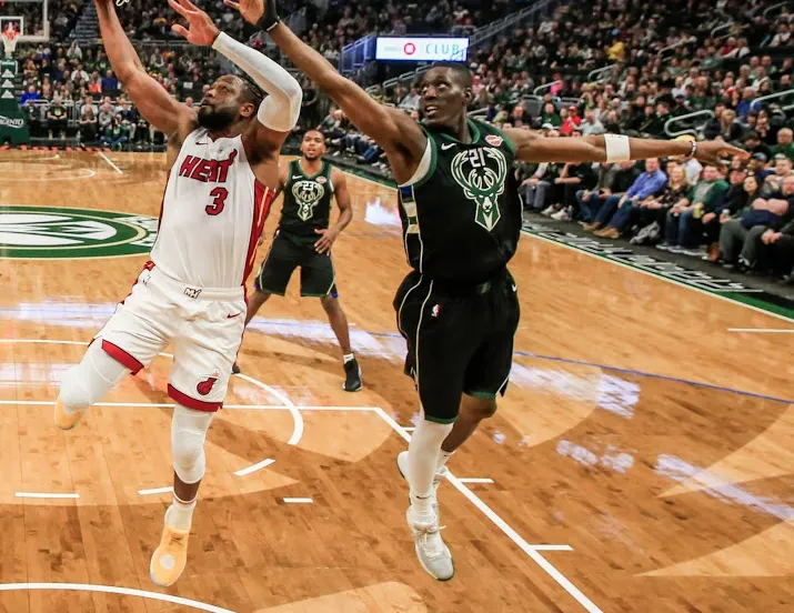 basketballers miami heat verslaan bucks voor tweede keer