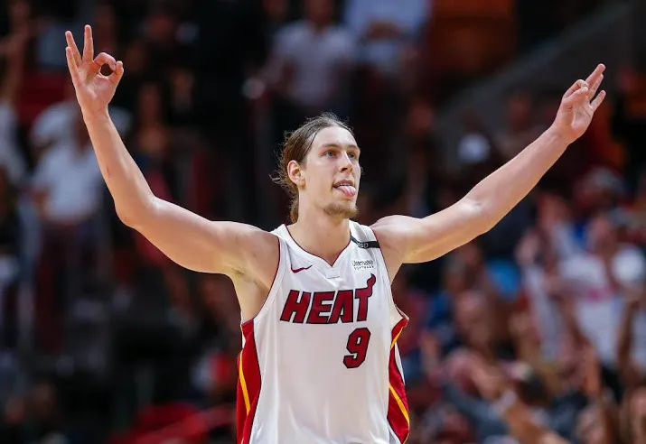 basketballers miami verslaan cleveland