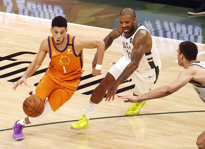 basketballers milwaukee bucks trekken stand gelijk in nba finale