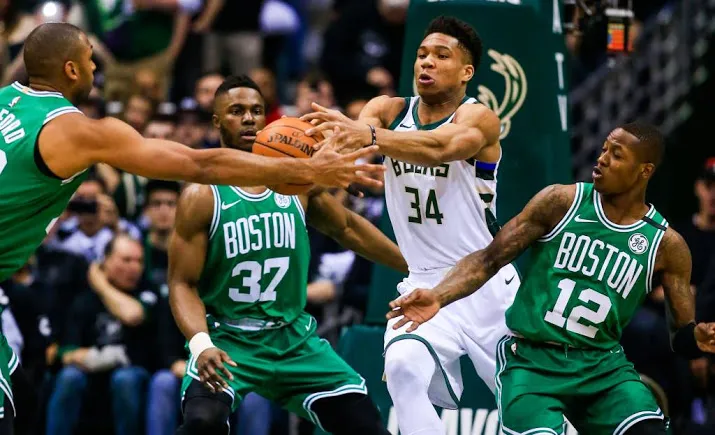 basketballers milwaukee komen langszij