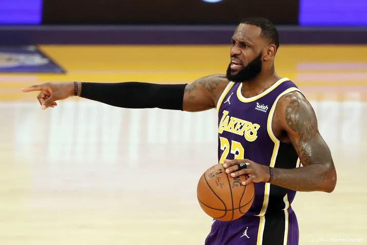 basketballers nets boeken bij de lakers vijfde zege op een rij
