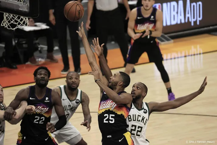 basketballers phoenix suns winnen ook tweede duel in nba finale