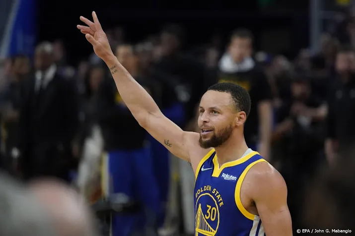 basketballers warriors verder in play offs nba