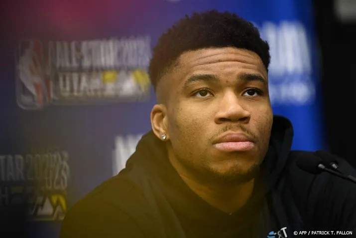 basketbalvedette antetokounmpo mist mogelijk wk na knieoperatie
