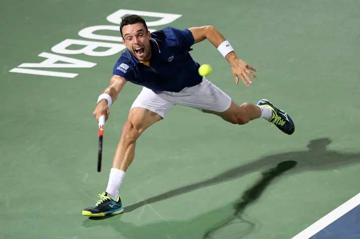 bautista klopt pouille in finale dubai